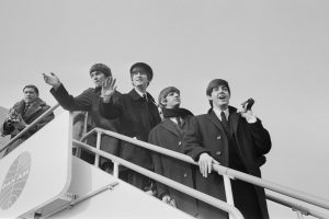 The Beatles Reborn: Ringo Starr Rilis Single “Long Long Road”