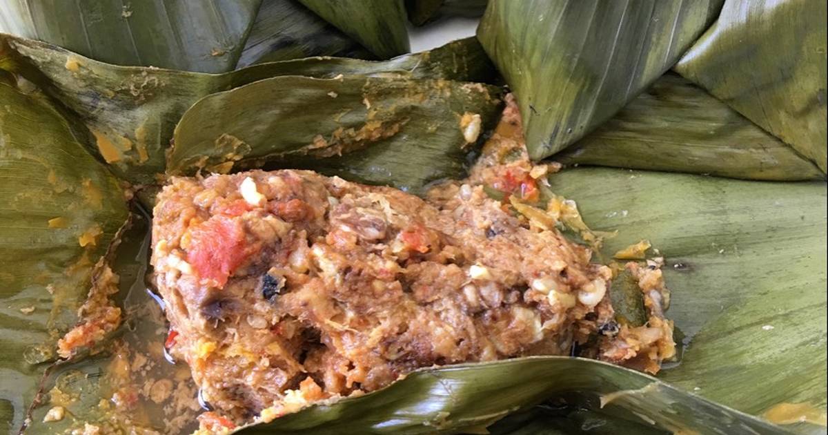 Mengenal Botok Tawon Jawa Timur: Kuliner Dari Sarang Lebah