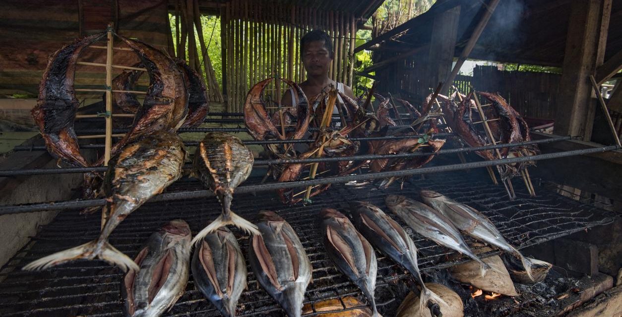 Cakalang Fufu Manado: Gunakan Teknik Pengasapan Tradisional