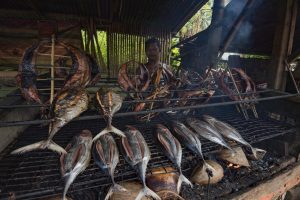 Cakalang Fufu Manado: Gunakan Teknik Pengasapan Tradisional