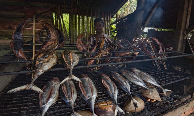 Cakalang Fufu Manado: Gunakan Teknik Pengasapan Tradisional
