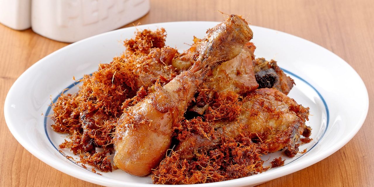 Ayam Goreng Laos Khas Sukoharjo Dengan Kremesan Lengkuas