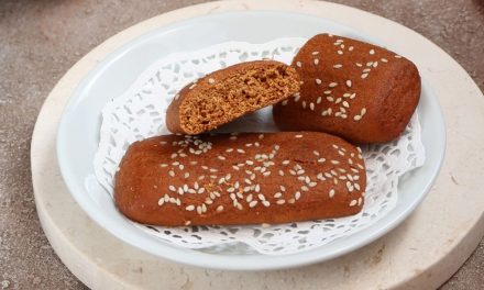 Roti Gambang Semarang: Cita Rasa Kayu Manis Yang Mendunia