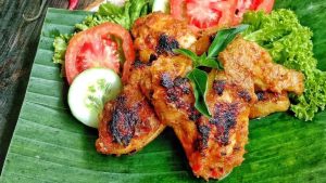 Ayam Cincane Khas Samarinda, Di Bakar Di Atas Arang Mahoni