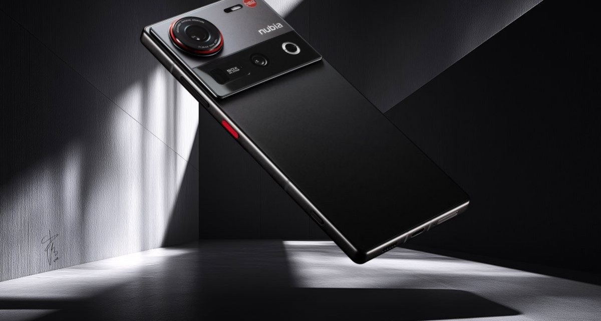 Nubia Z70 Ultra Pertahankan Desain Layar Penuh Tanpa Notch