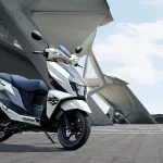 Suzuki Avenis 125 Varian Metallic Sonic Silver Terbaru Resmi Rilis