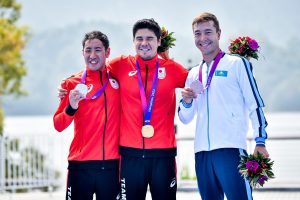 Kenji Nener Persembahkan Kemenangan Di Triatlon Putra