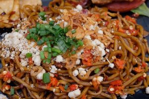 Menikmati Mie Kober, Sajian Mi Pedas Legend Bertabur Pangsit